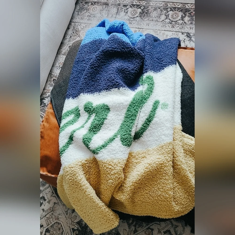Aerie Oversized Logo Sherpa Blanket Throw